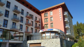 Отель Apartmán 401 - Hotel s apartmánmi CROCUS .  Штрбске Плесо